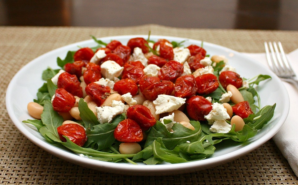 Ensalada de queso de cabra SANTI gratinado y tomates confitados – Santi